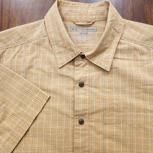 5.11 Tactical Series Shirt Sz Medium Tan Plaid Snap Up Covert Conceal Carry CCW - Picture 1 of 8